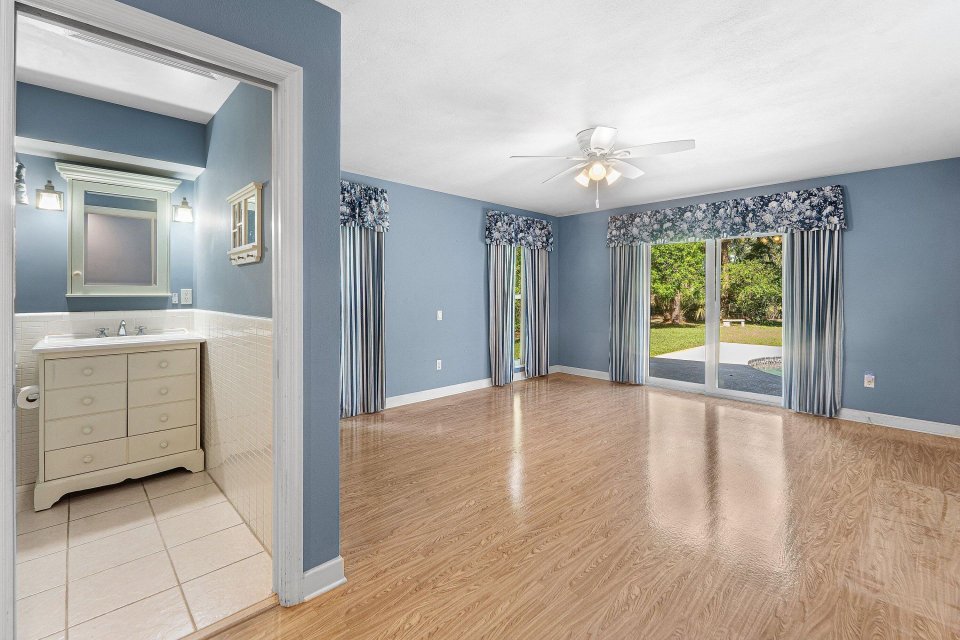 8645 Square Lake Drive, Palm Beach Gardens, FL 33418 Photo