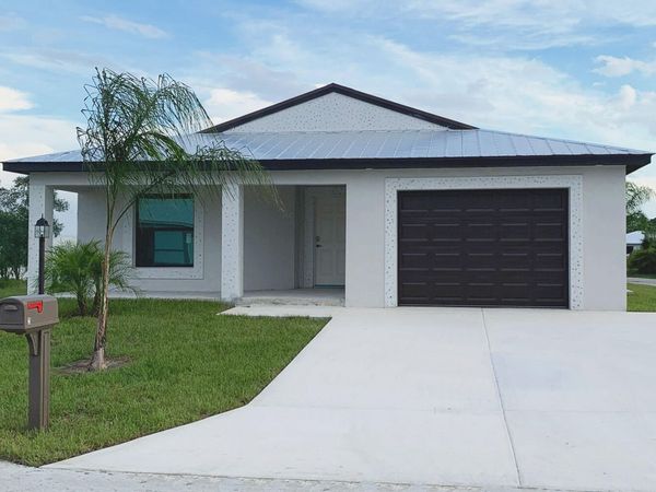 10 San Juan Lane, Port St. Lucie, FL 34952
