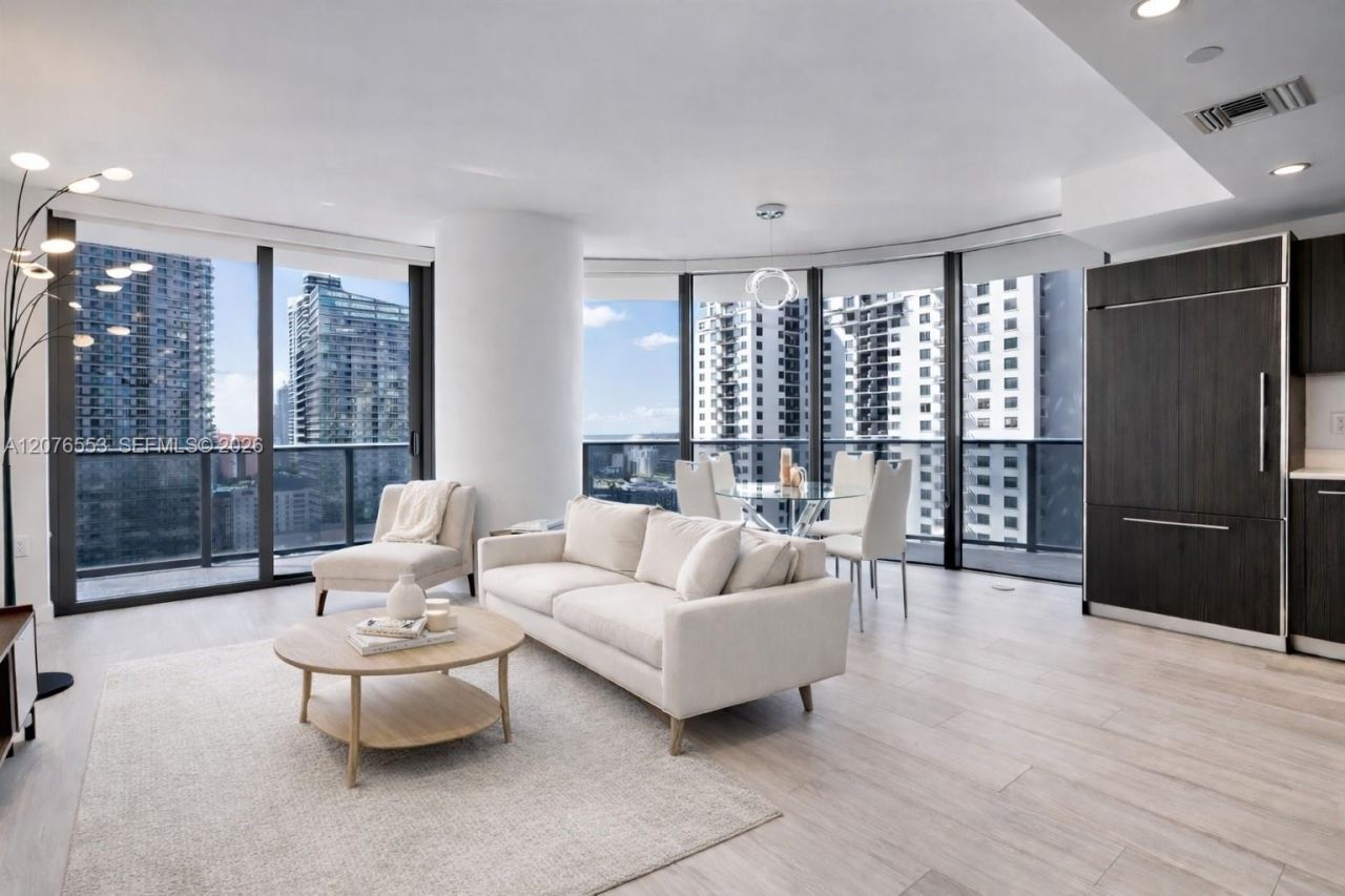 45 SW 9th St, Unit 1706, Miami, FL 33130 Photo