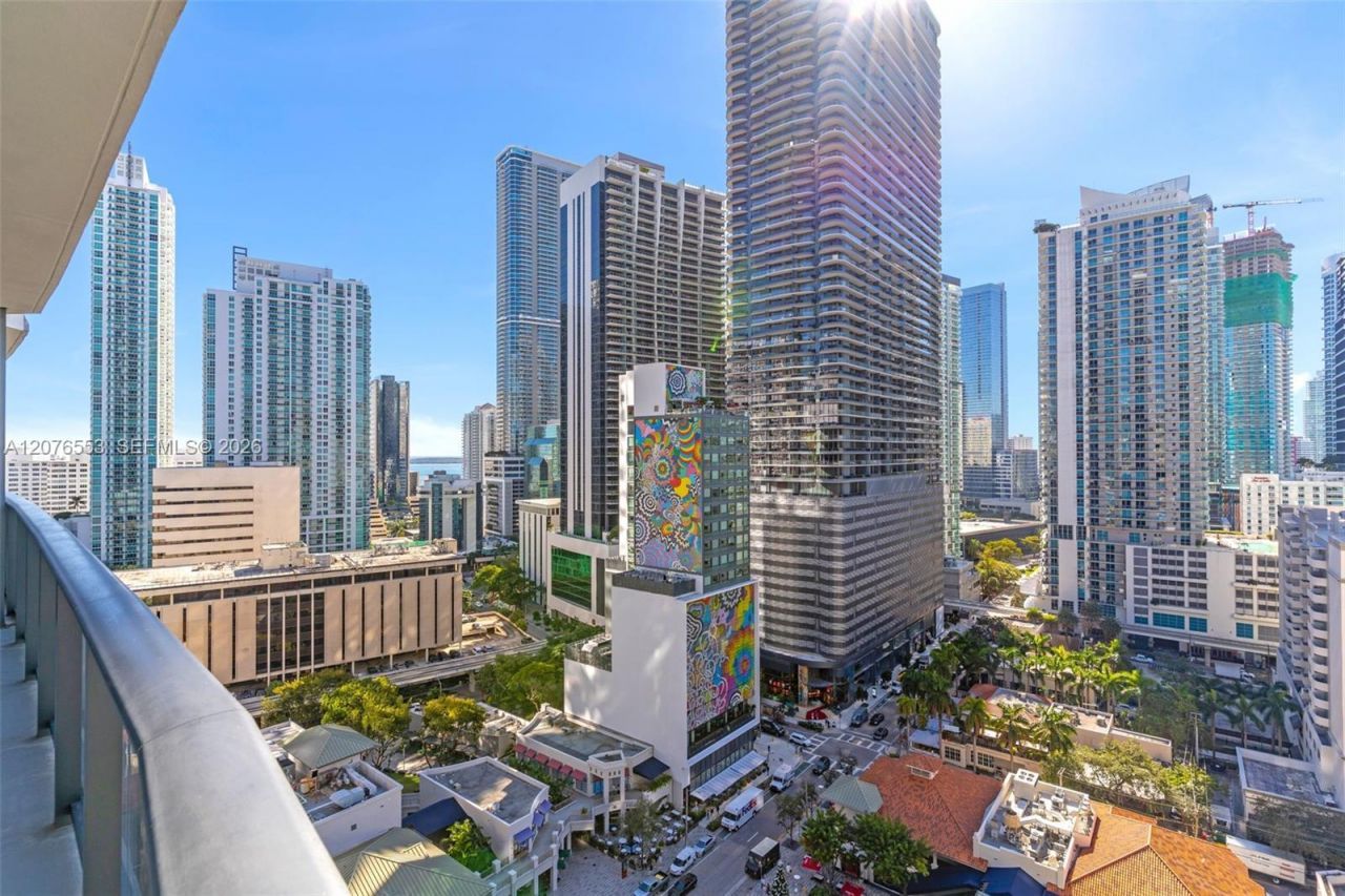 45 SW 9th St, Unit 1706, Miami, FL 33130 Photo
