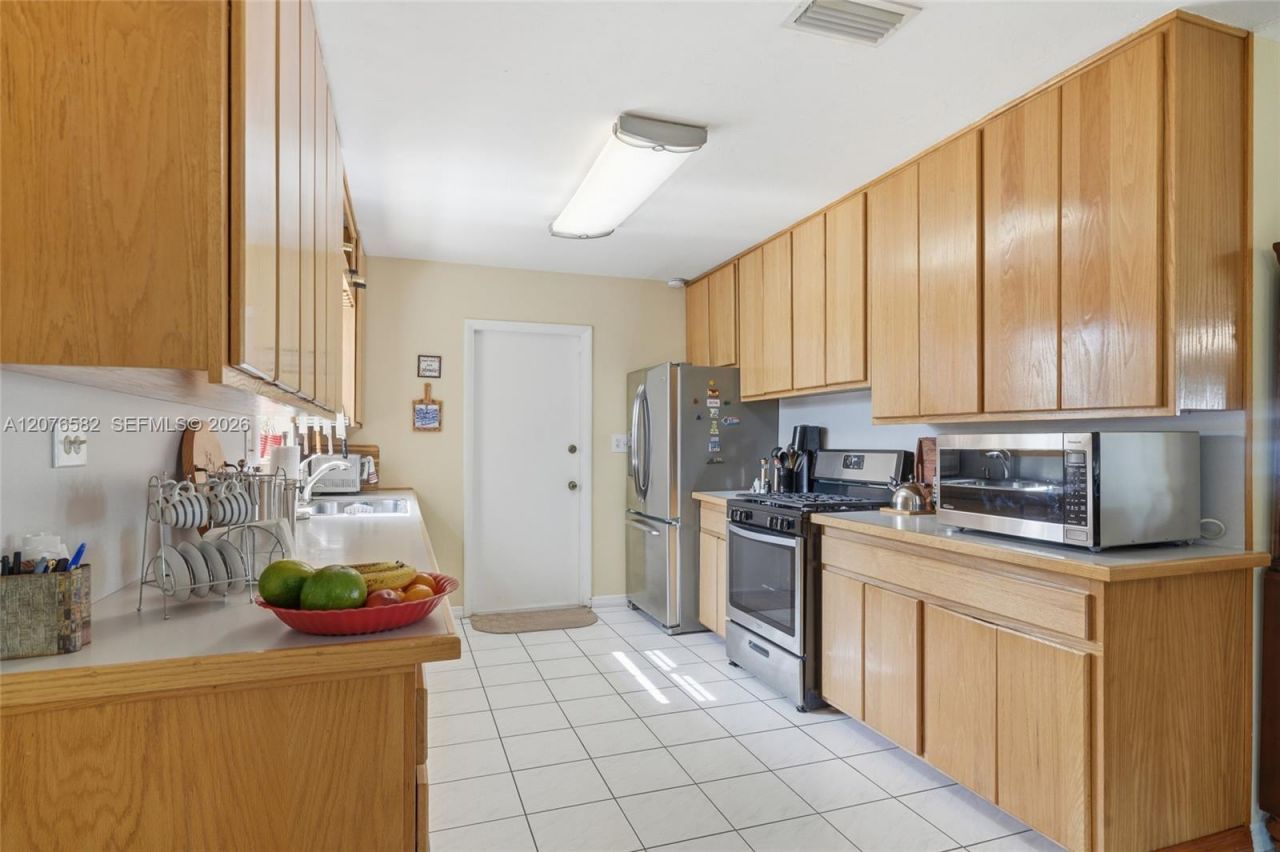 20510 Jacaranda Rd , Cutler Bay, FL 33189 Photo