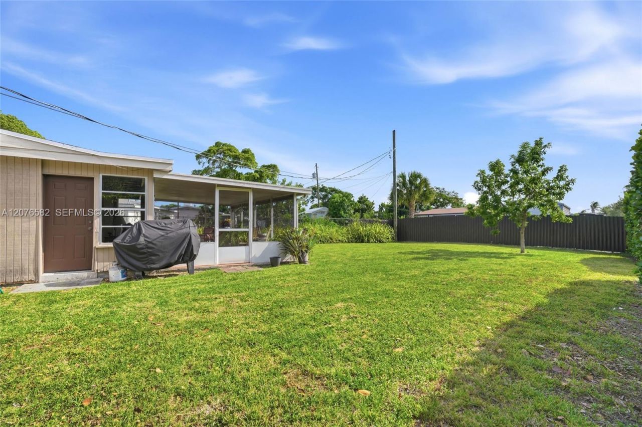 20510 Jacaranda Rd , Cutler Bay, FL 33189 Photo