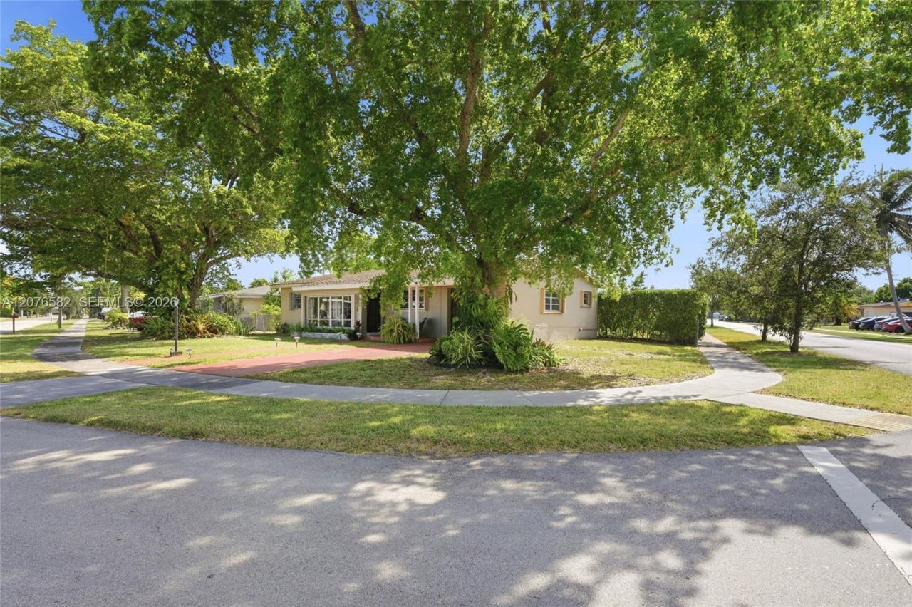 20510 Jacaranda Rd , Cutler Bay, FL 33189 Photo