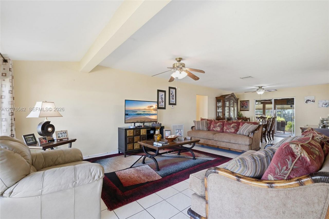 20510 Jacaranda Rd , Cutler Bay, FL 33189 Photo