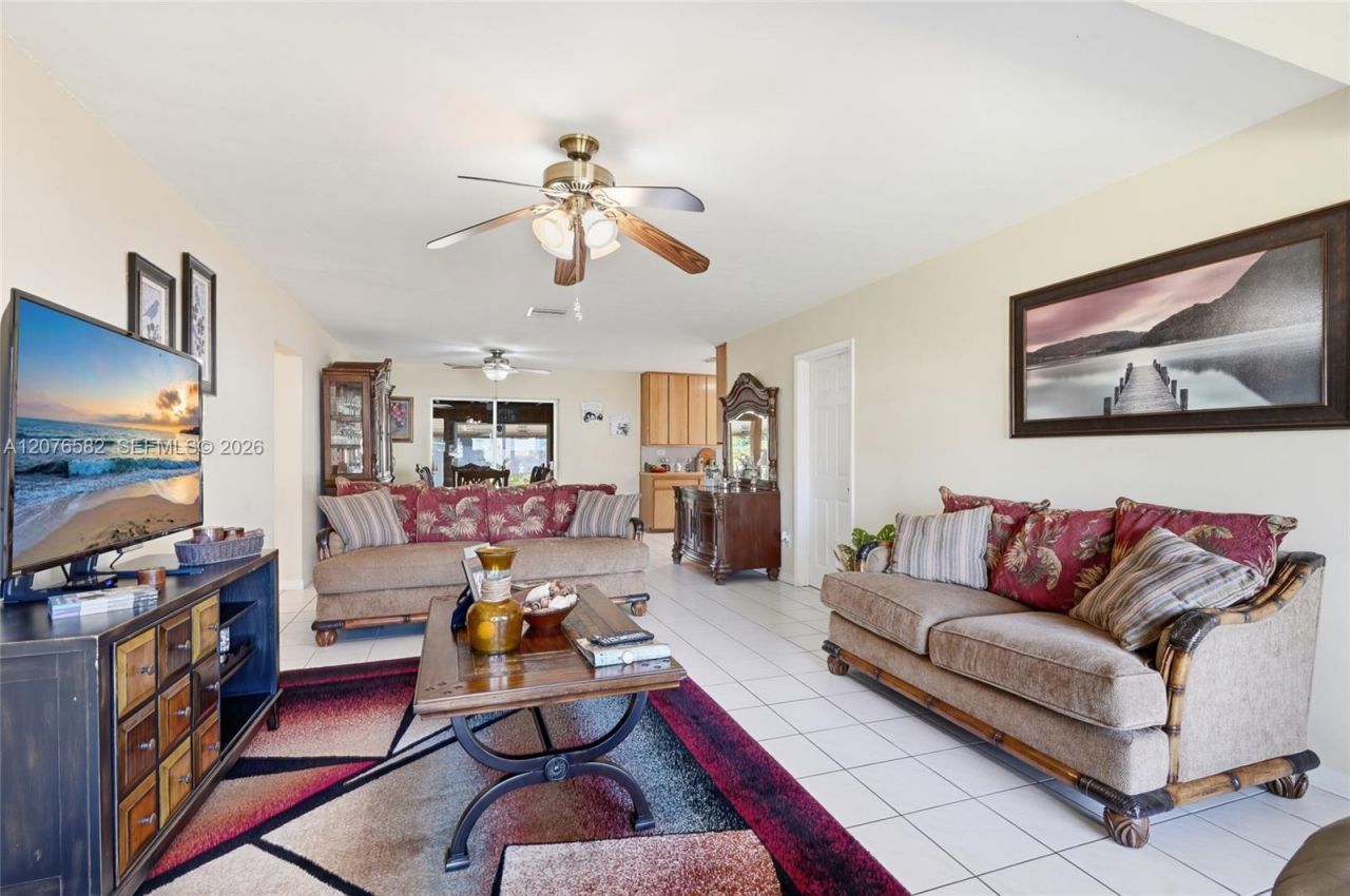 20510 Jacaranda Rd , Cutler Bay, FL 33189 Photo