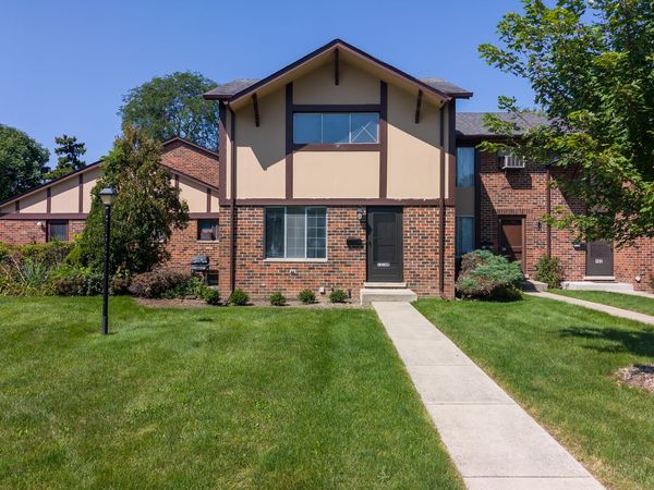 1S168 Ardmore Avenue, Villa Park, IL 60181