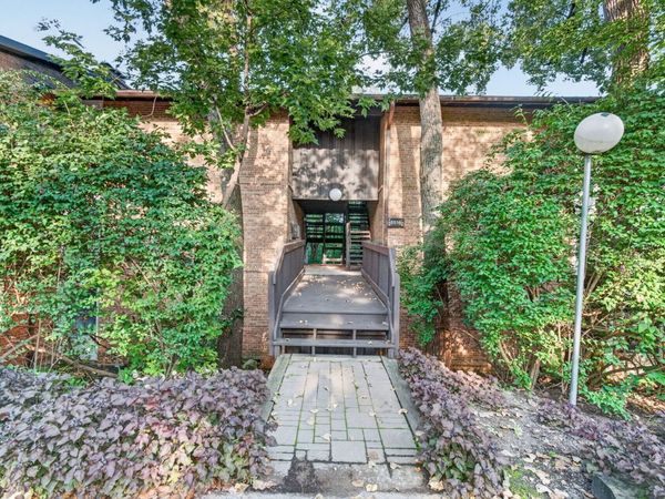 5515 E Lake Drive , Unit 93-F, Lisle, IL 60532