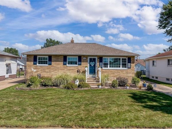 15474 Holland Road , Brook Park, OH 44142