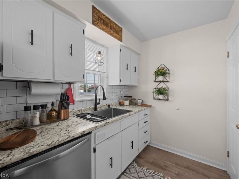 15474 Holland Road, Brook Park, OH 44142 Photo 14