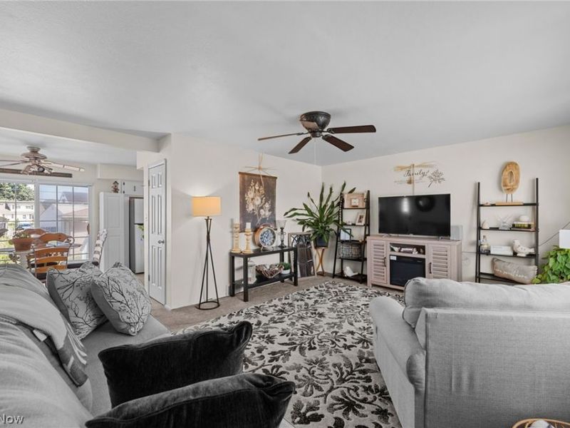 15474 Holland Road, Brook Park, OH 44142 Photo 6