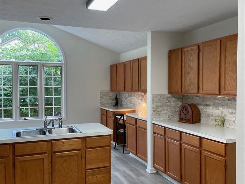 4911 NW Pond Drive NW, North Canton, OH 44720 Photo 10