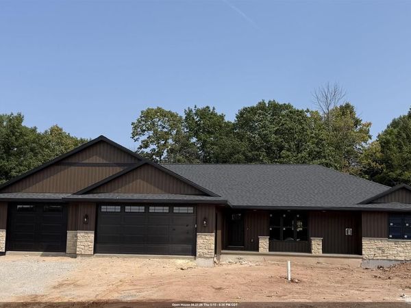 6157 BAY HILL COURT, Luxemburg, WI 54217