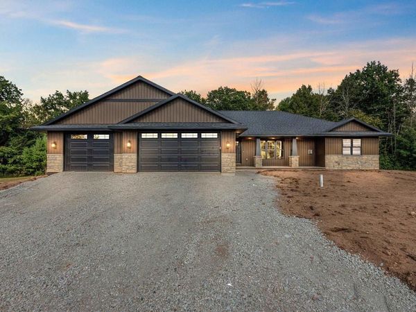 6157 BAY HILL COURT, Luxemburg, WI 54217