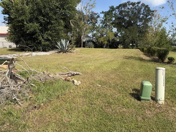 121 W LEMON STREET , LADY LAKE, FL 32159