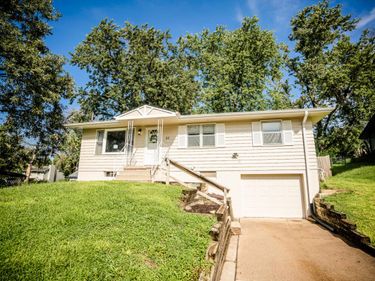 110 CENTER Street, GLENWOOD, IA 51534