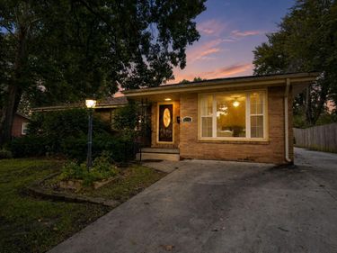 5719 SW 14TH Street, Des Moines, IA 50315