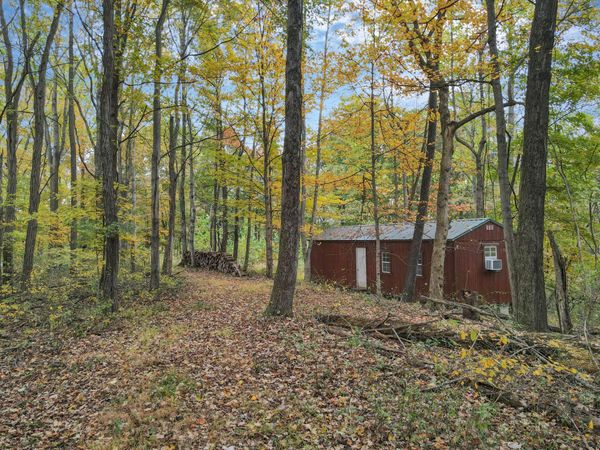 9600 Larimer Road , Logan, OH 43138