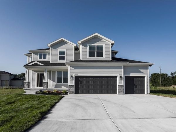19007 W 170th Terrace, Olathe, KS 66062