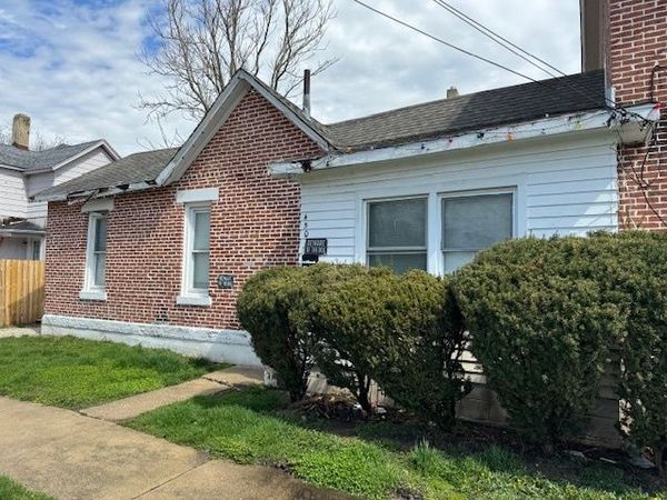 148 N Root Street , Unit 2, Aurora, IL 60505