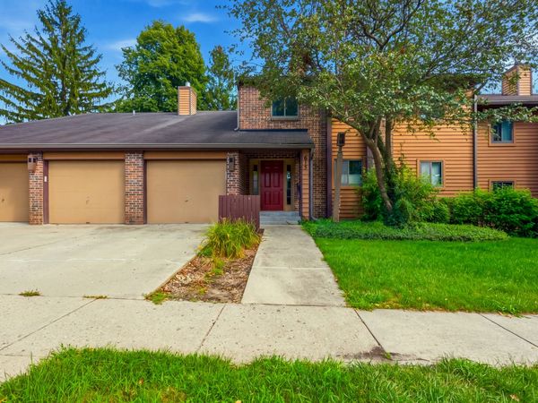 615 Waverly Drive , Unit C, Elgin, IL 60120