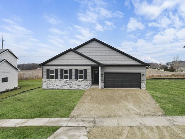301 Michelle Lane, Cottage Grove, WI 53527