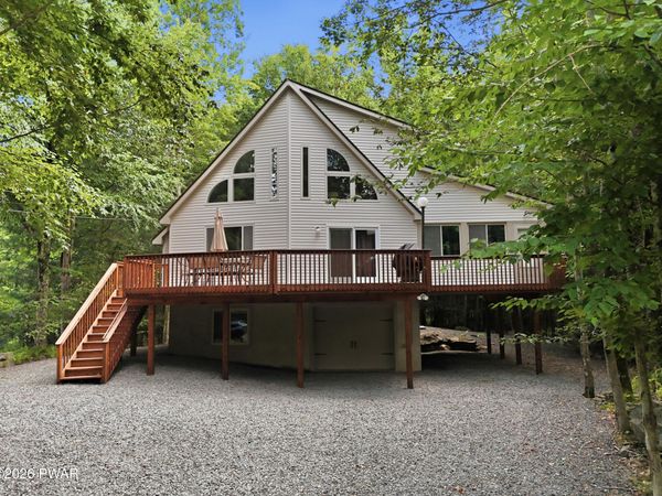 11 (3852) Applegate Road, Lake Ariel, PA 18436