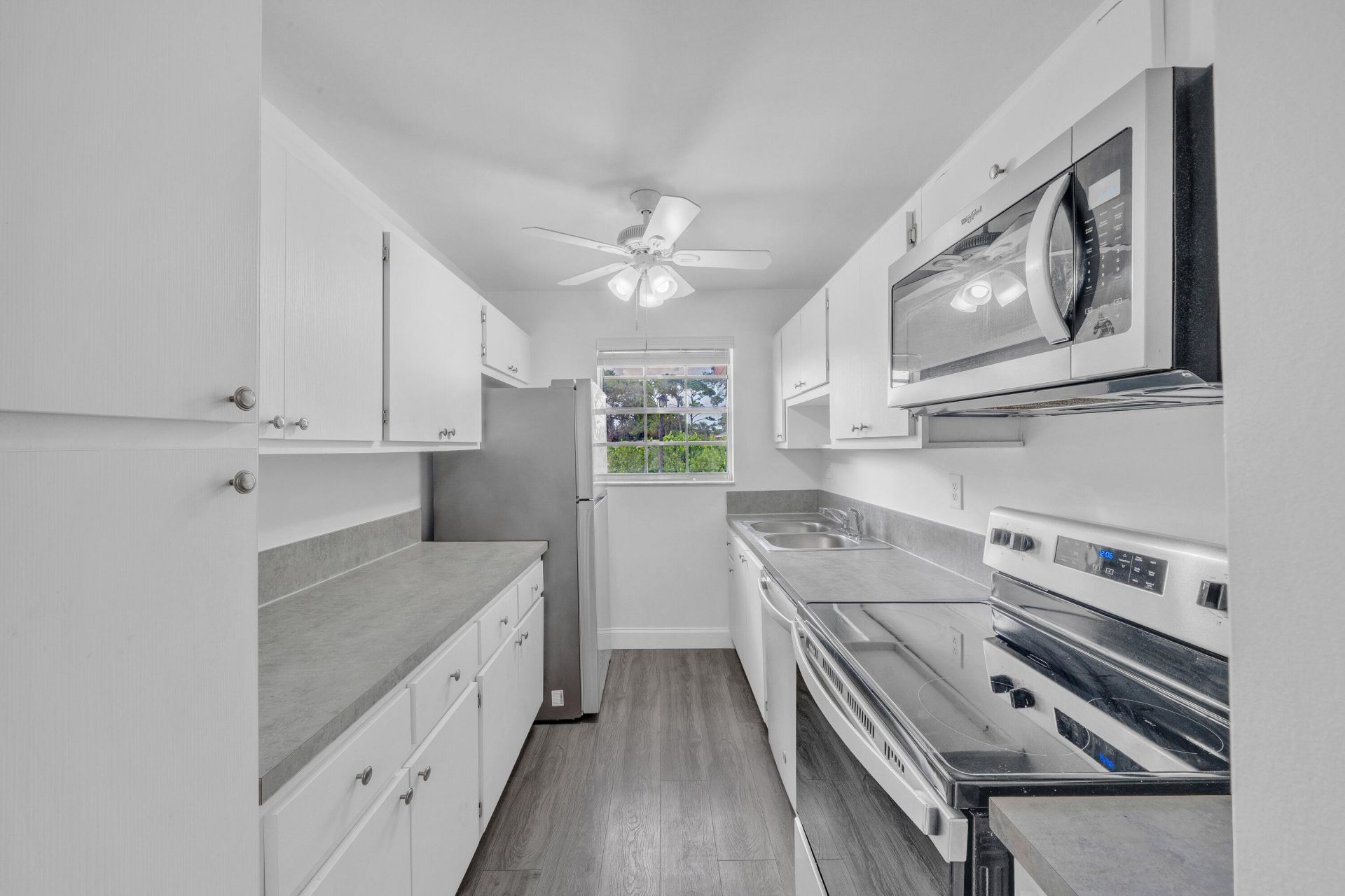 4550 NW 4th Street, Unit B, Delray Beach, FL 33445 Photo