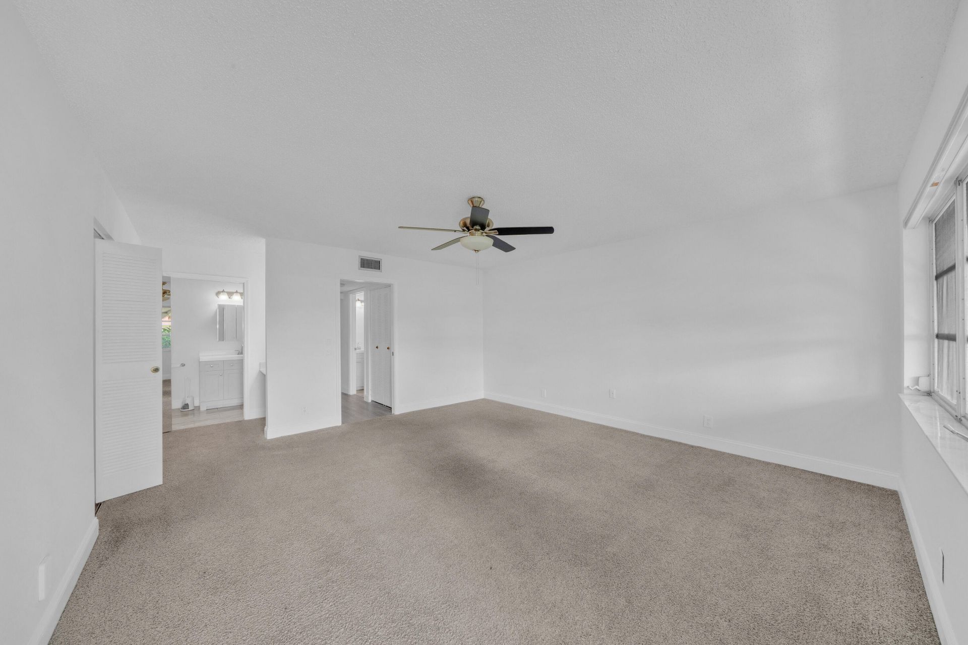 4550 NW 4th Street, Unit B, Delray Beach, FL 33445 Photo