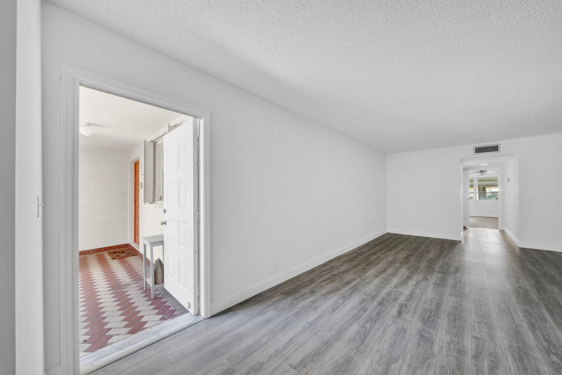 4550 NW 4th Street, Unit B, Delray Beach, FL 33445 Photo