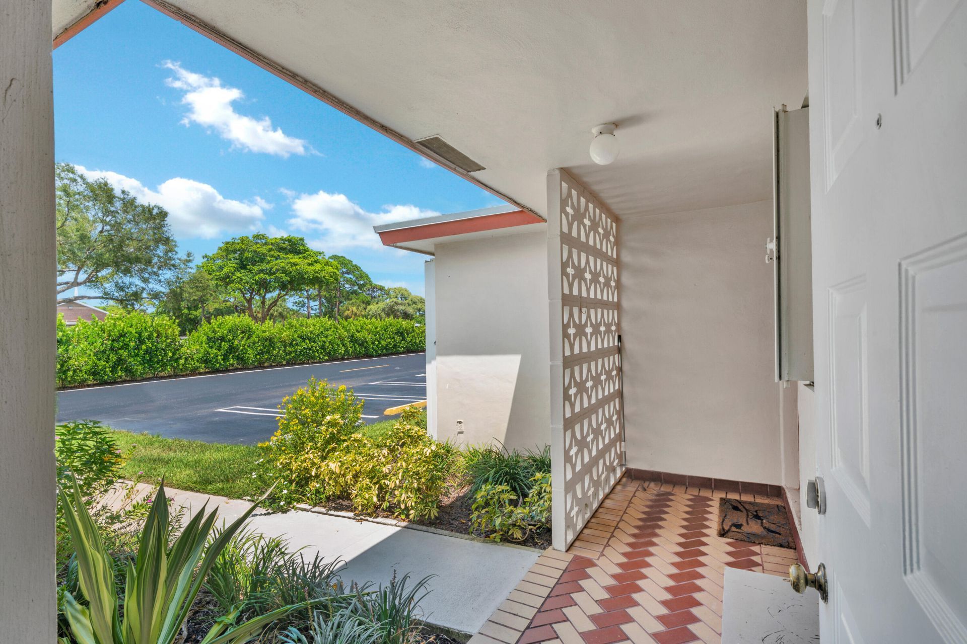4550 NW 4th Street, Unit B, Delray Beach, FL 33445 Photo