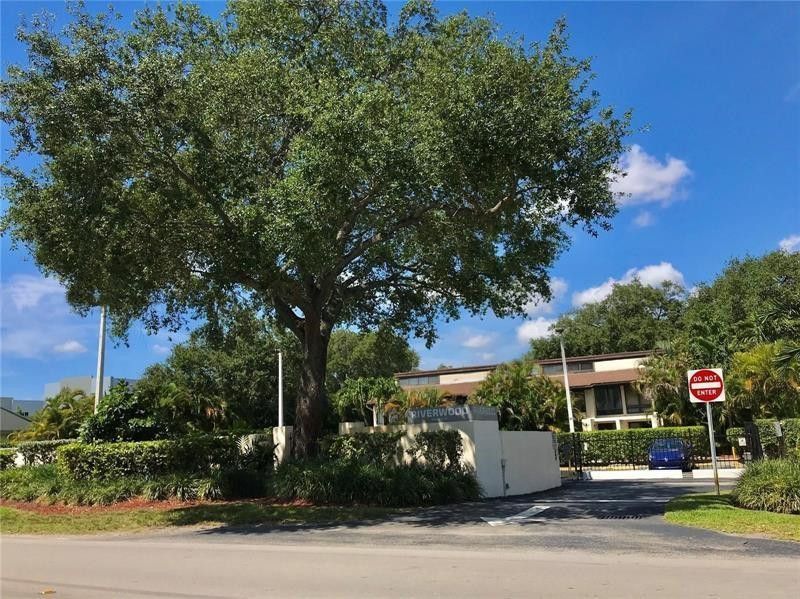 19424 NE 26th Avenue, Unit 131B, Miami, FL 33180 Photo