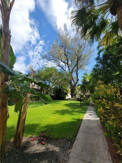 19424 NE 26th Avenue, Unit 131B, Miami, FL 33180 Photo