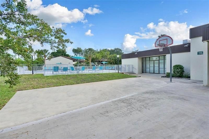 19424 NE 26th Avenue, Unit 131B, Miami, FL 33180 Photo