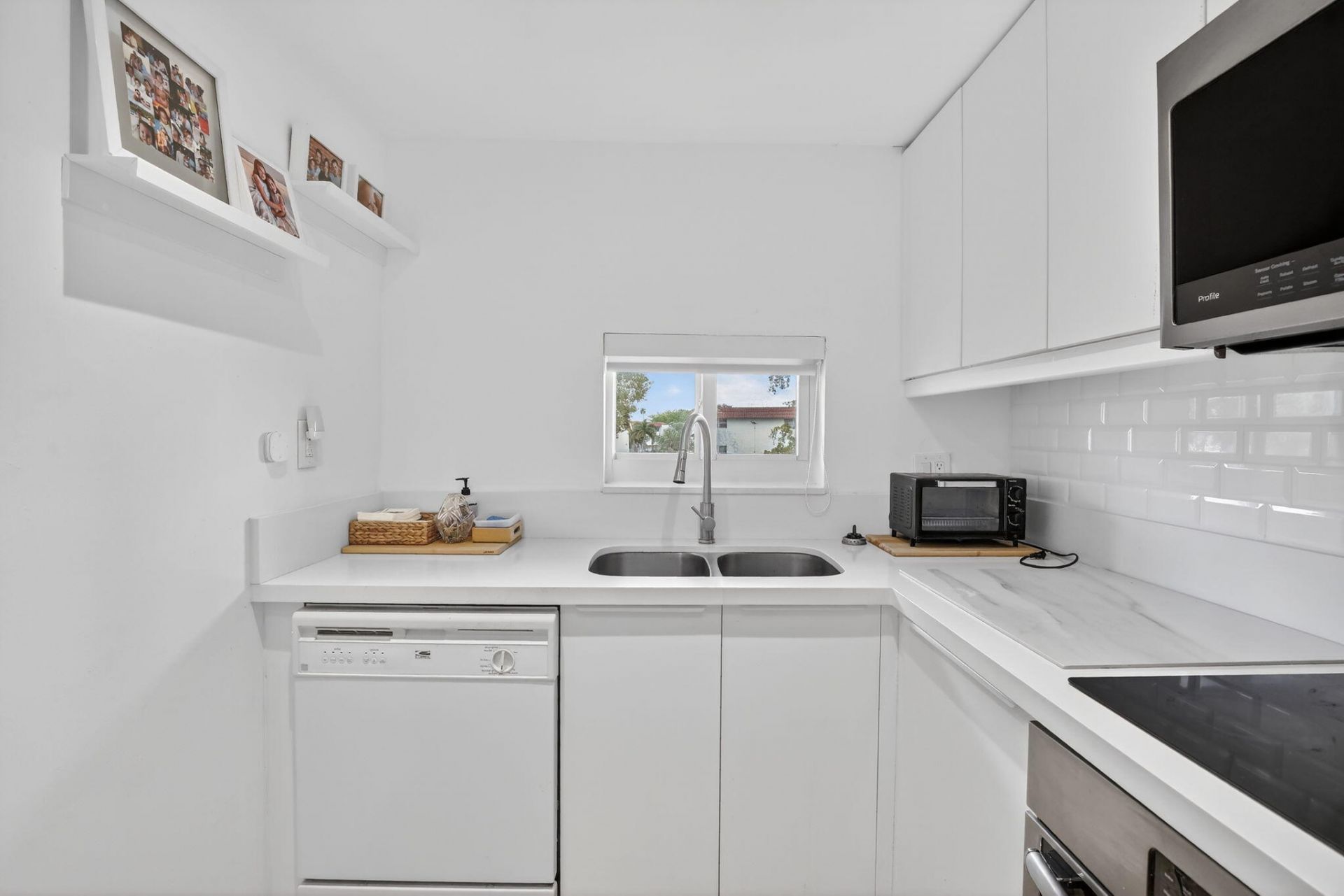 9820 S Hollybrook Lake Drive, Unit 306, Pembroke Pines, FL 33025 Photo