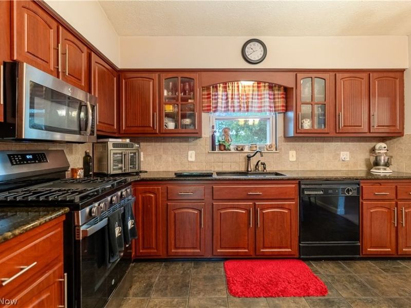 17669 Edwards Road, Doylestown, OH 44230 Photo 10