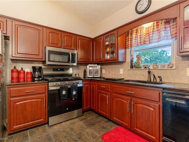 17669 Edwards Road, Doylestown, OH 44230 Photo 13