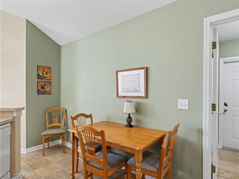 664 Crossings Circle, Tallmadge, OH 44278 Photo 15