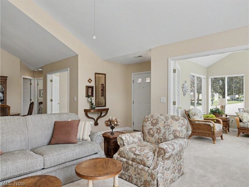 664 Crossings Circle, Tallmadge, OH 44278 Photo 5