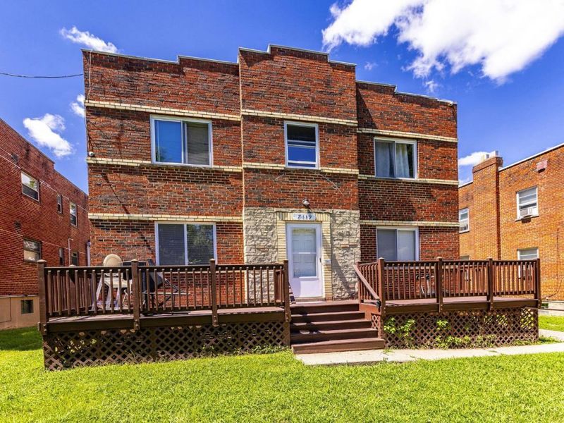 7119 Eastlawn Drive, Cincinnati, OH 45237 Photo 3