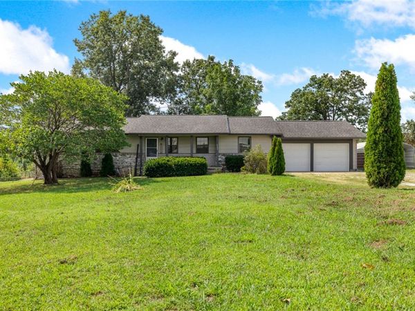 2424 Rock Springs Road, Harrison, AR 72601