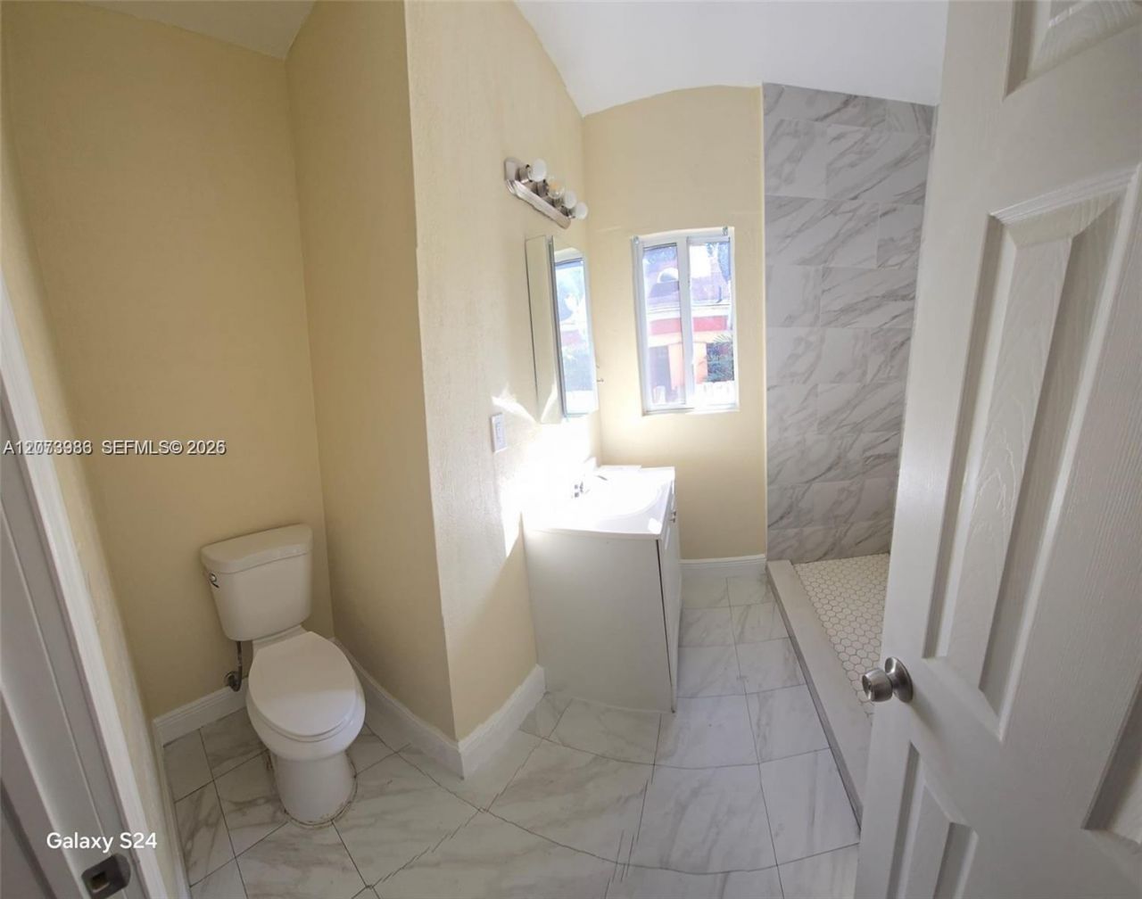 1259 NW 34th Ave , Miami, FL 33125 Photo