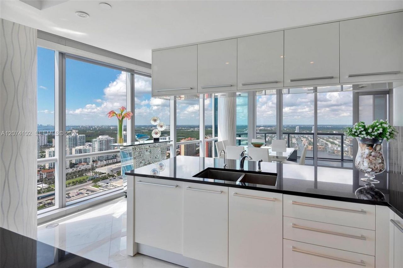 17121 Collins Ave , Unit 4201, Sunny Isles Beach, FL 33160 Photo