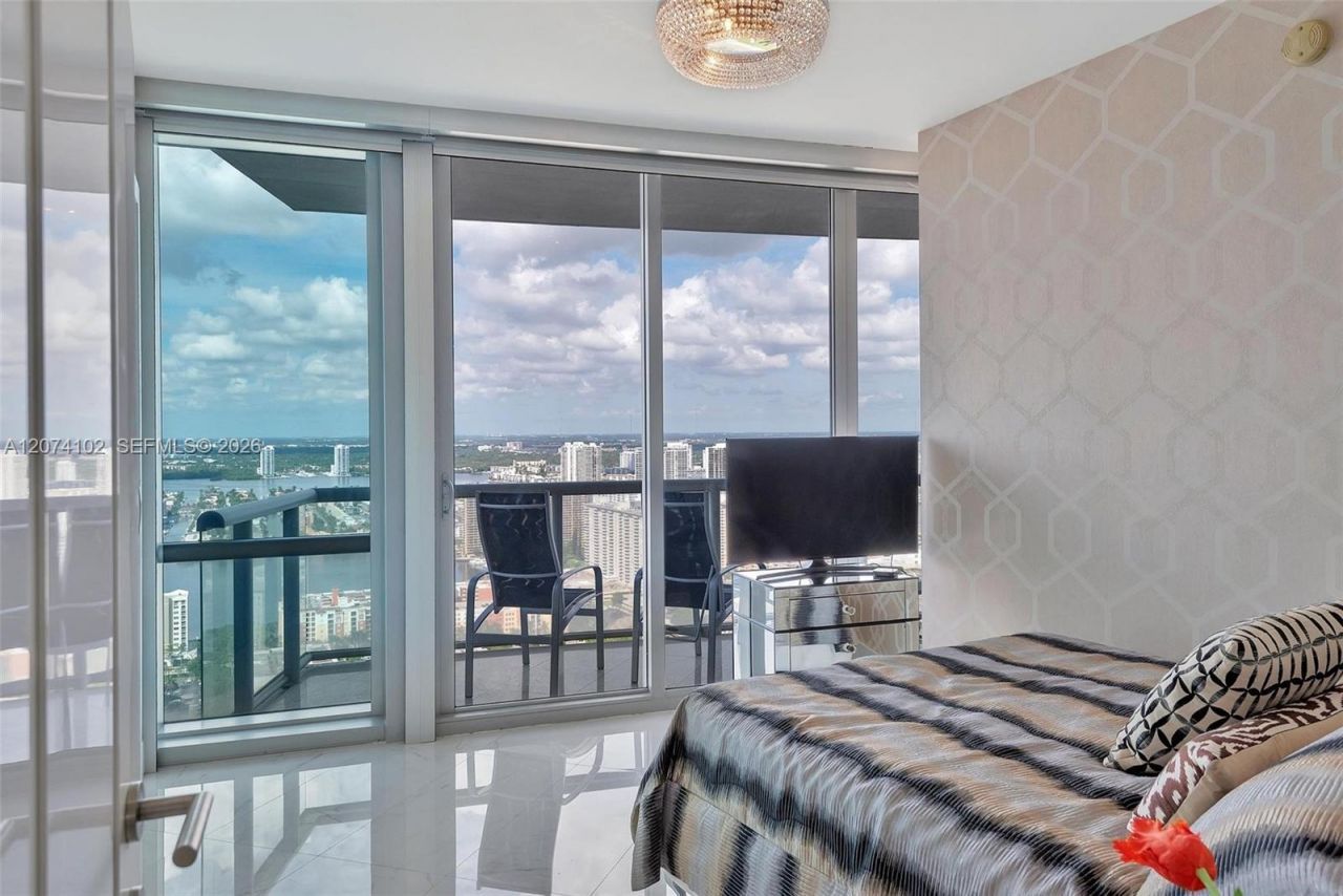 17121 Collins Ave , Unit 4201, Sunny Isles Beach, FL 33160 Photo