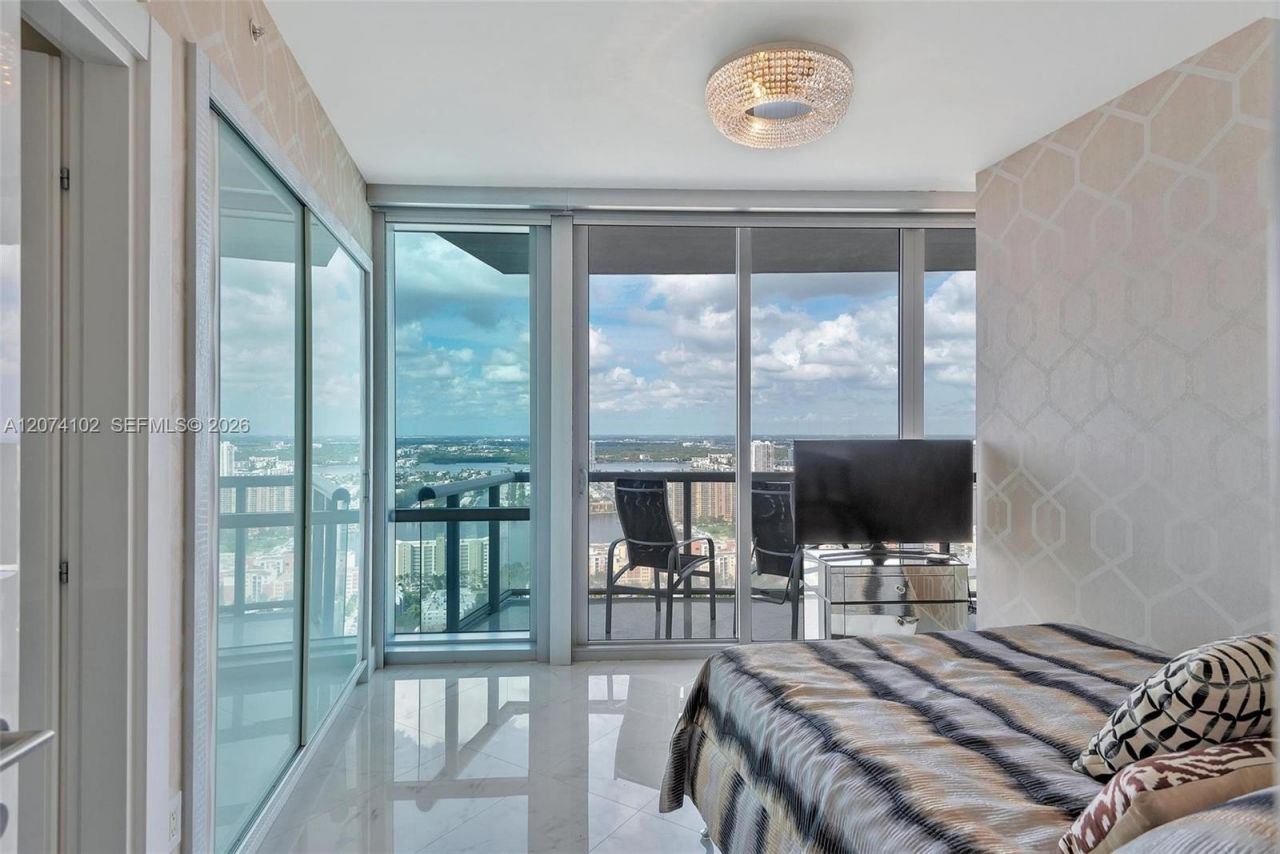 17121 Collins Ave , Unit 4201, Sunny Isles Beach, FL 33160 Photo