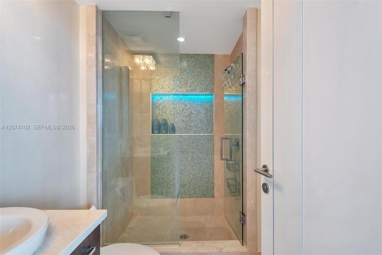 17121 Collins Ave , Unit 4201, Sunny Isles Beach, FL 33160 Photo