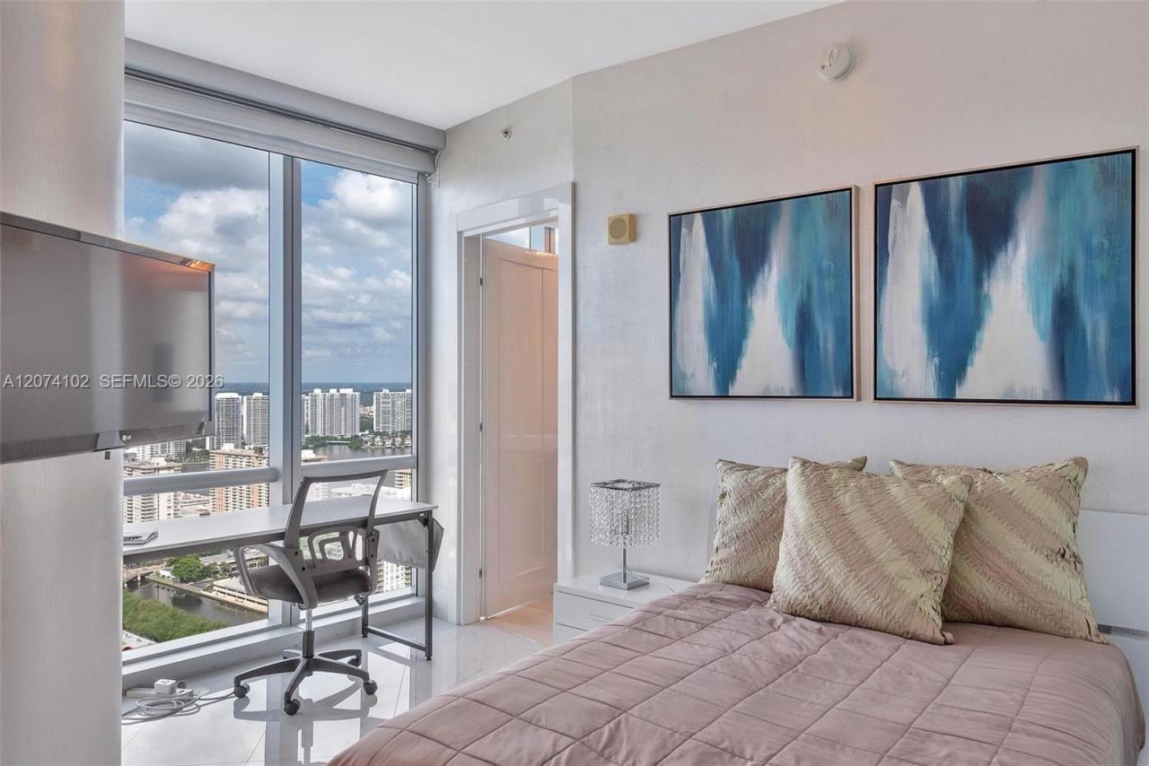 17121 Collins Ave , Unit 4201, Sunny Isles Beach, FL 33160 Photo
