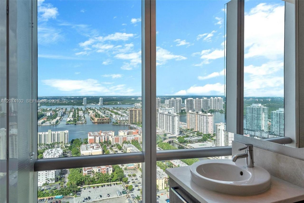 17121 Collins Ave , Unit 4201, Sunny Isles Beach, FL 33160 Photo