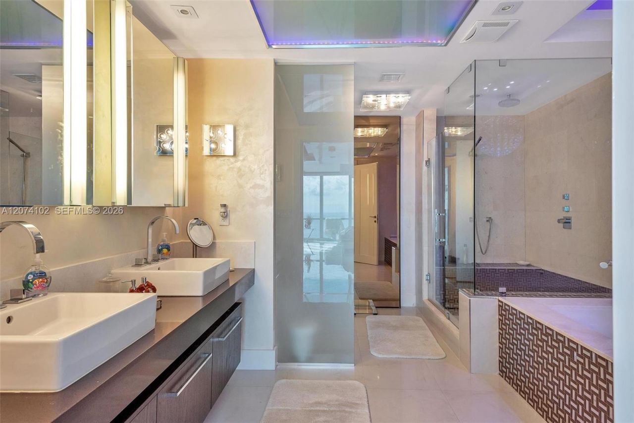 17121 Collins Ave , Unit 4201, Sunny Isles Beach, FL 33160 Photo