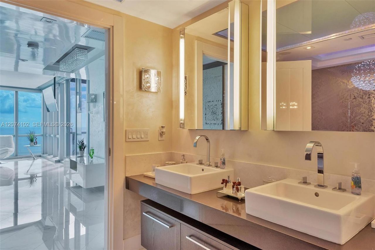17121 Collins Ave , Unit 4201, Sunny Isles Beach, FL 33160 Photo