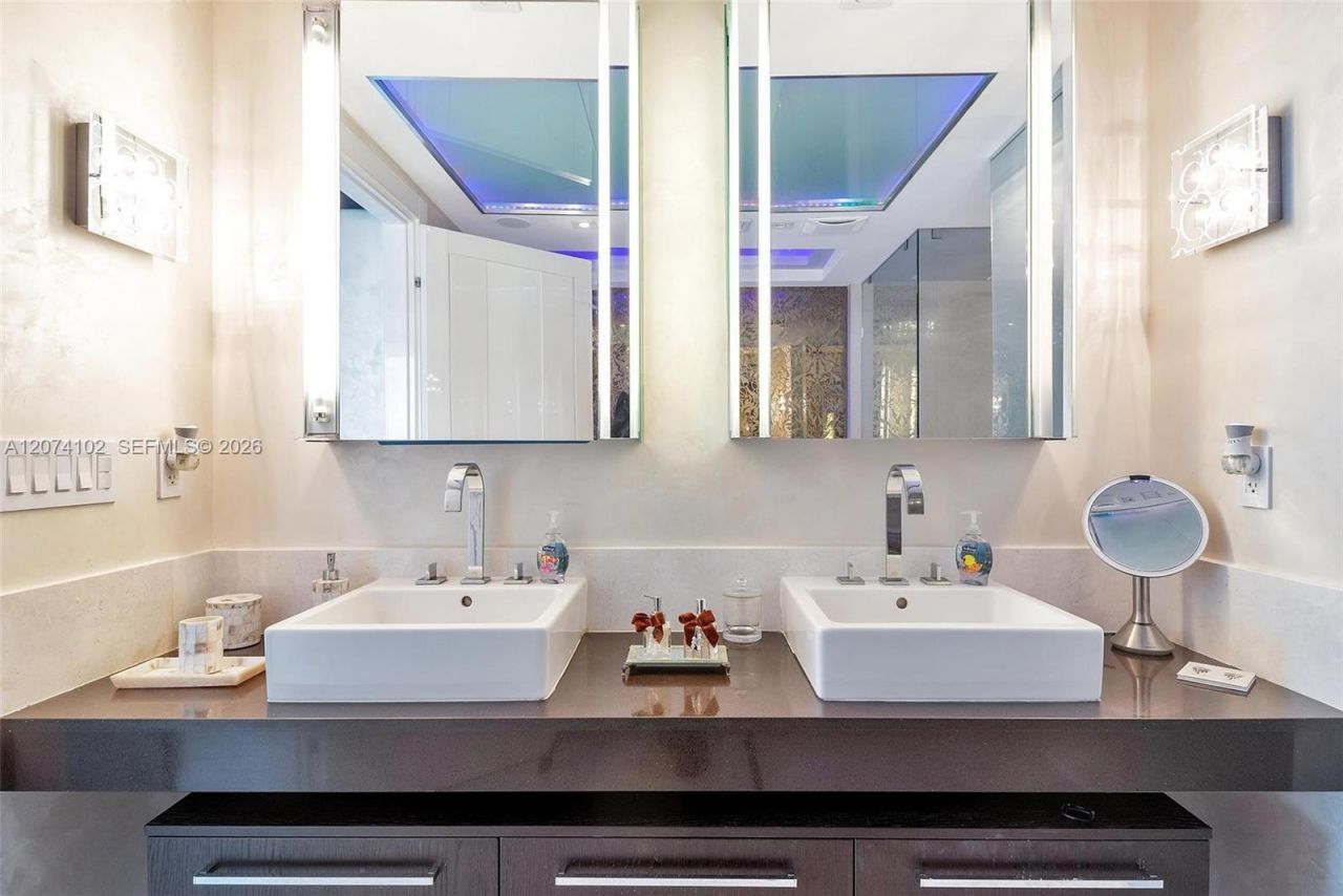 17121 Collins Ave , Unit 4201, Sunny Isles Beach, FL 33160 Photo